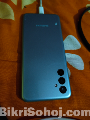 Sumsungs m13